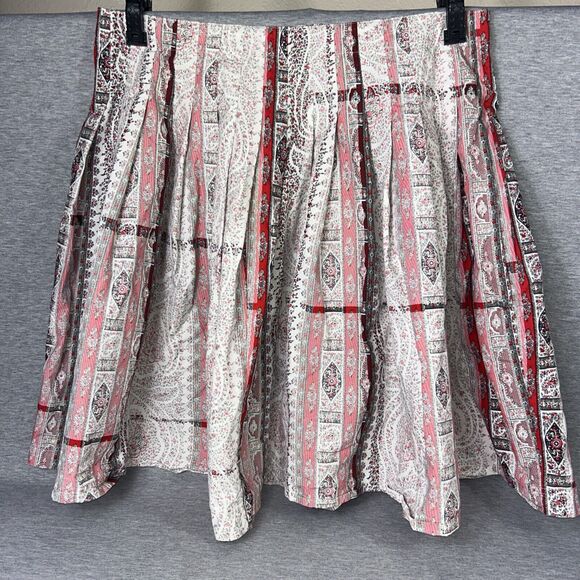 Calvin Klein Dresses & Skirts - Calvin Klein Red and White Skirt in Size 14 Flare & Pleated, Used, Floral Unique
